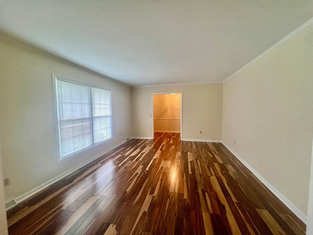 322 Semmes Dr - Photo 3 of 15