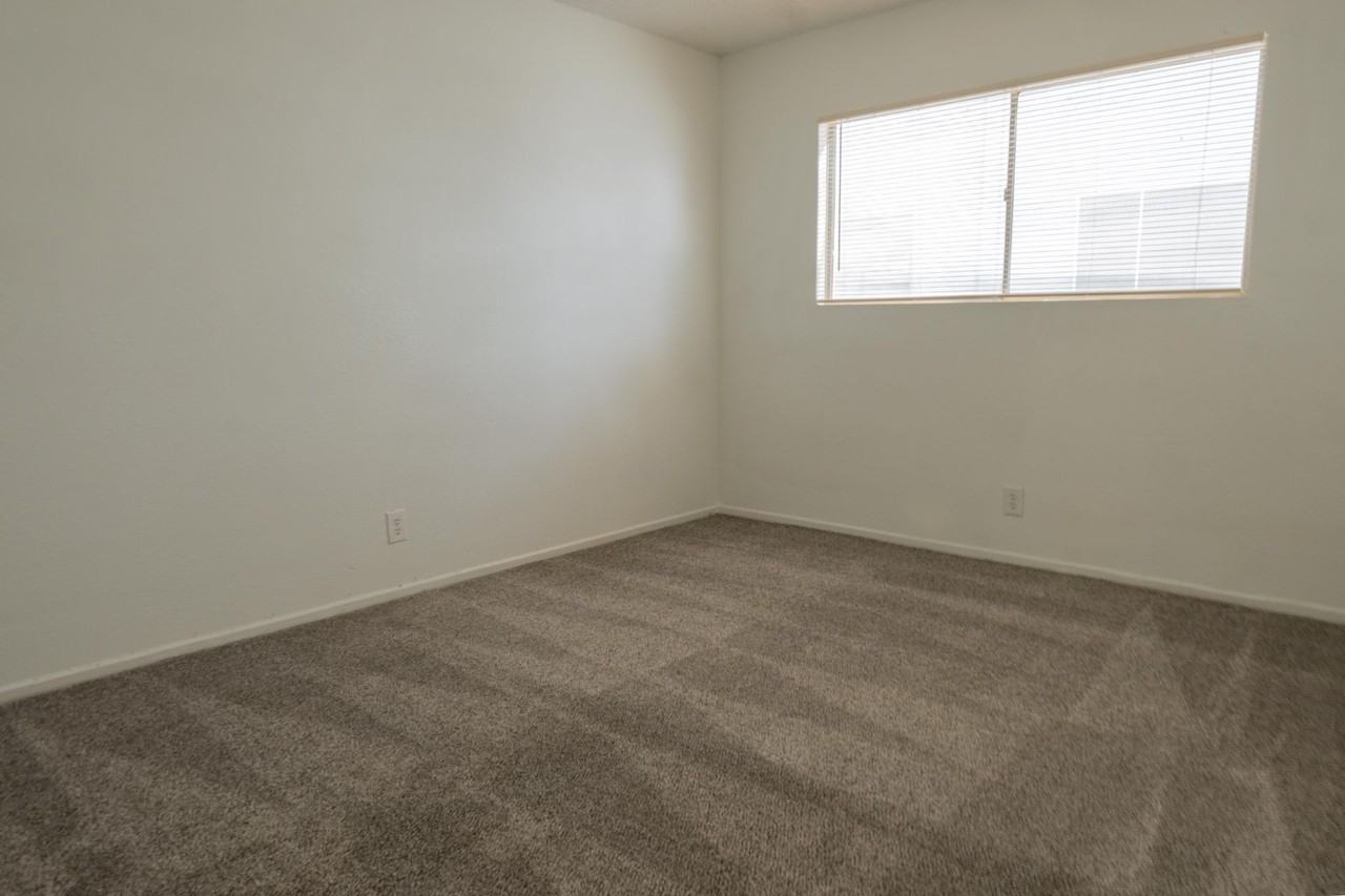 Cabana Apartments Available Now - Photo 5 of 8