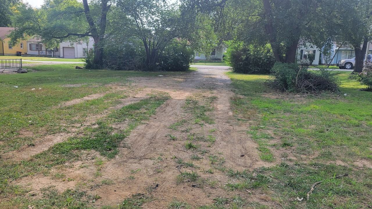 1908 S Joplin St - Photo 2 of 15
