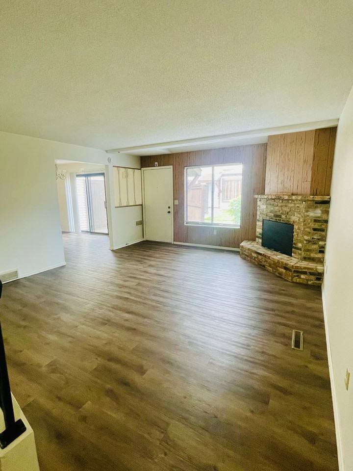 1015 N 39th St #G26 - Photo 7 of 10