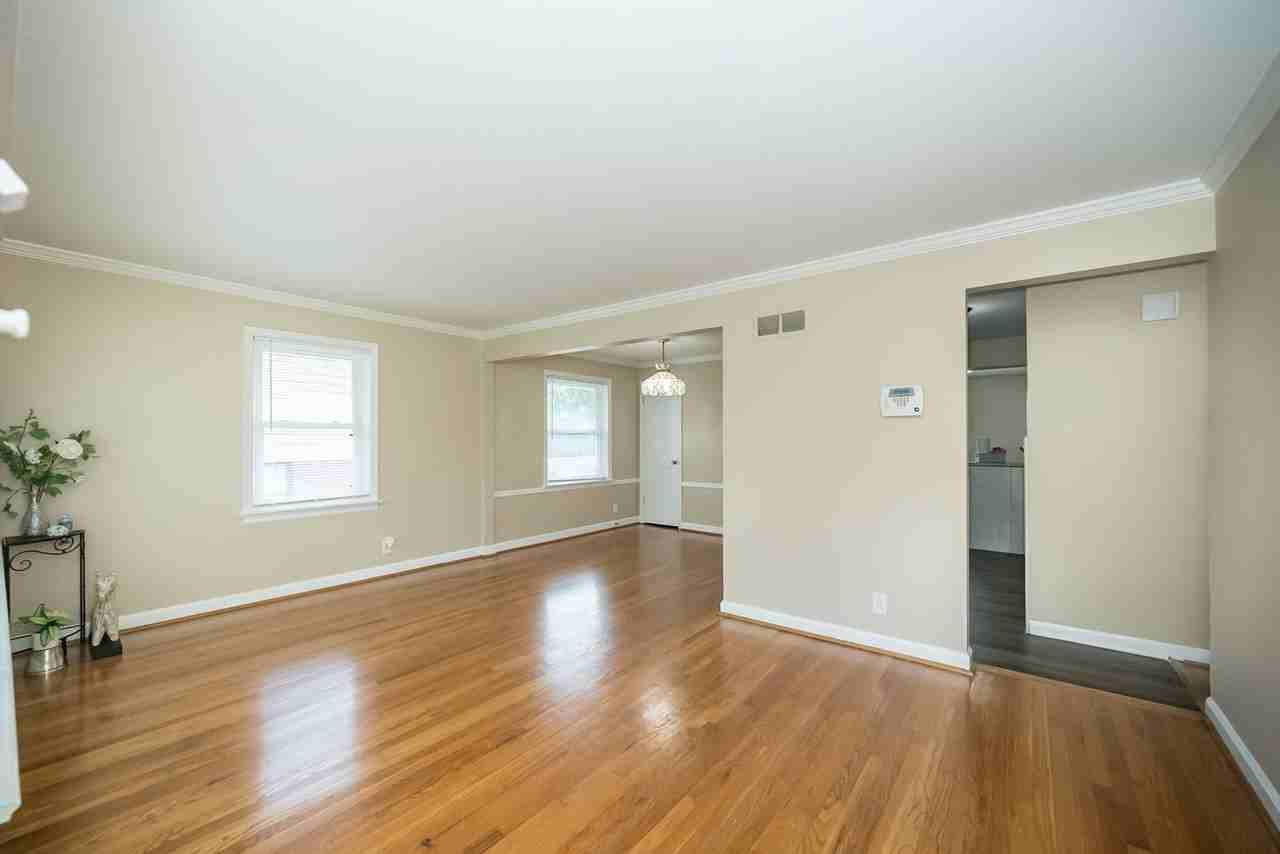 9725 Durham Dr - Photo 2 of 17