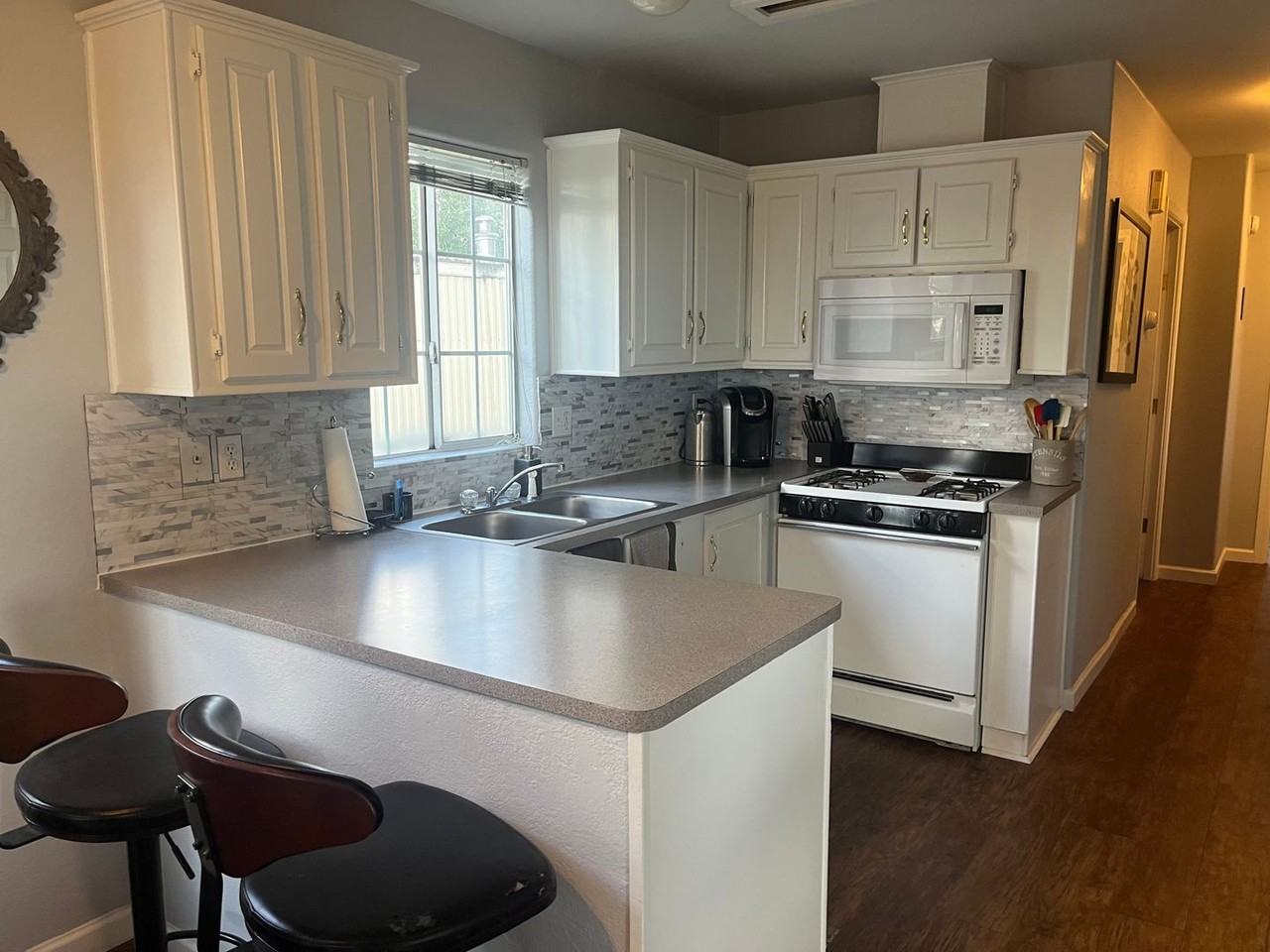 4223 N Lynch Ave - Photo 2 of 13