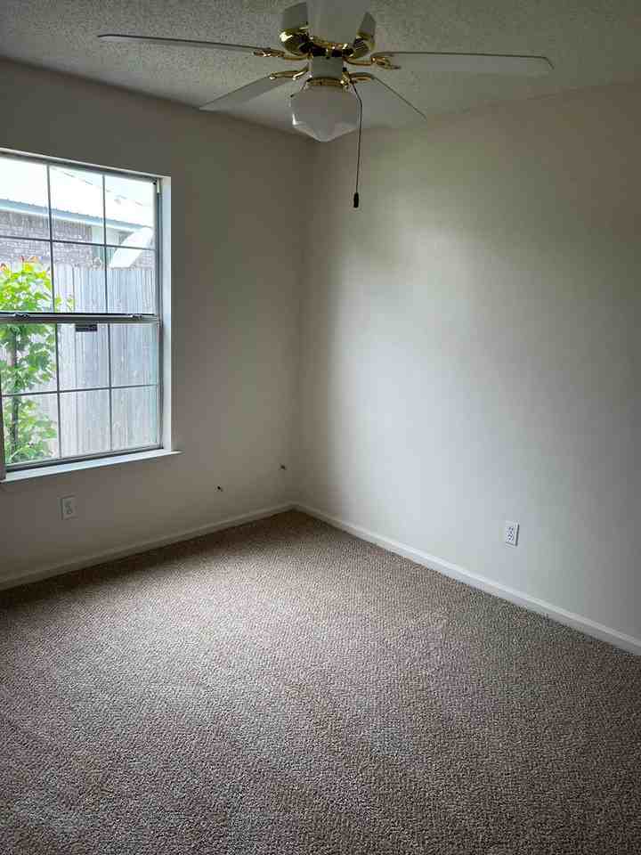 1128 Sweetbriar Sta - Photo 6 of 14