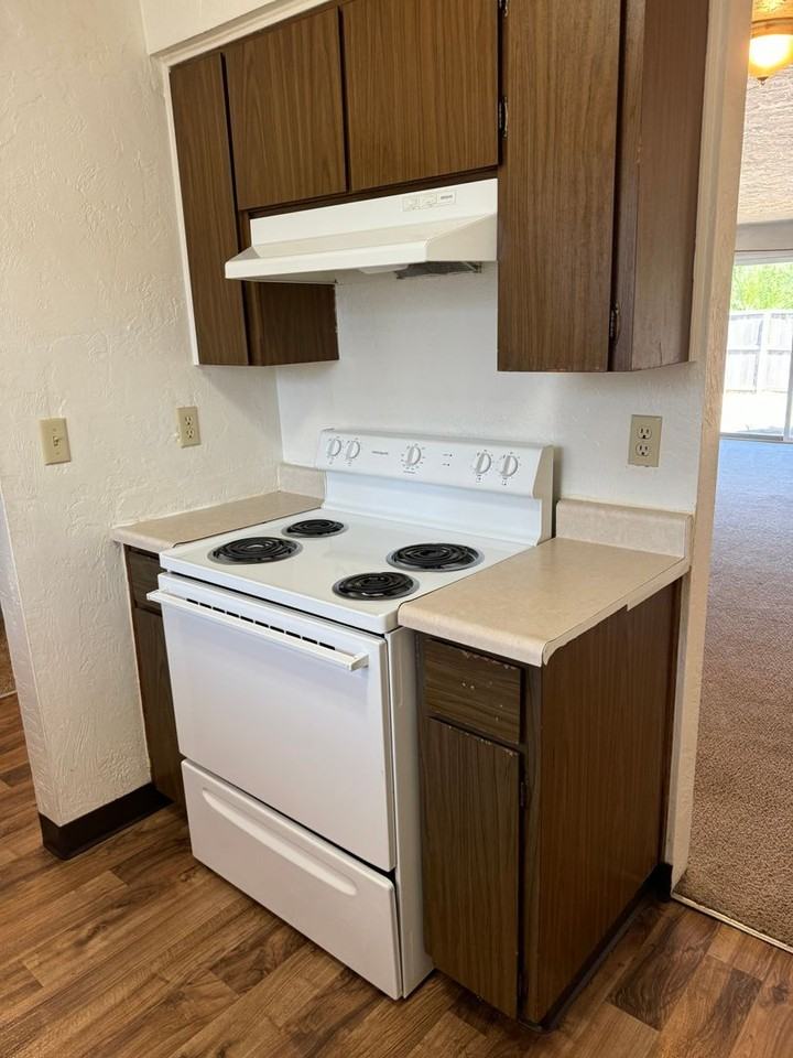 636 W Quinalt St - Photo 5 of 27