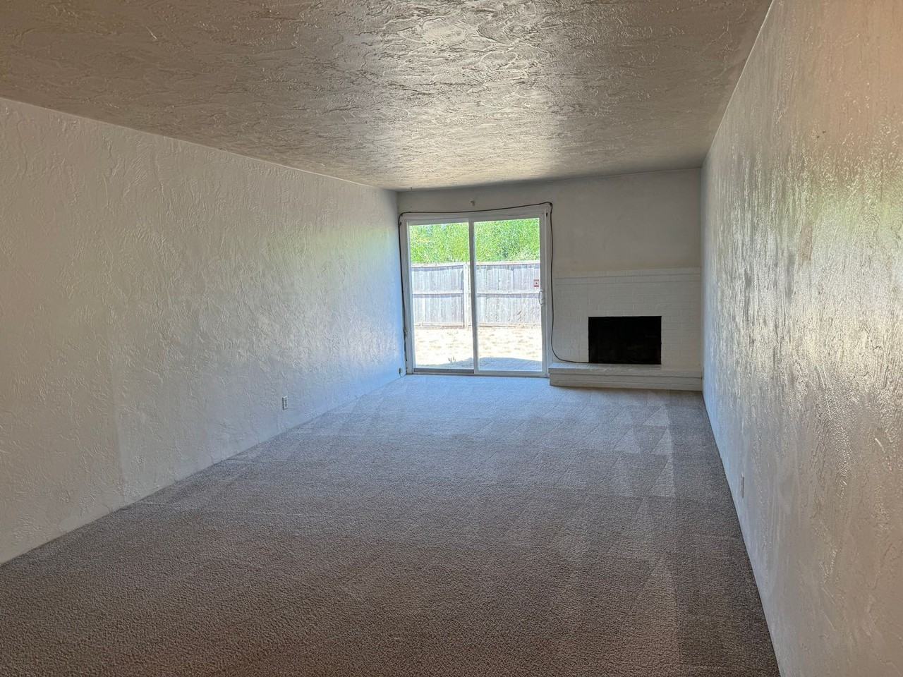 636 W Quinalt St - Photo 6 of 27