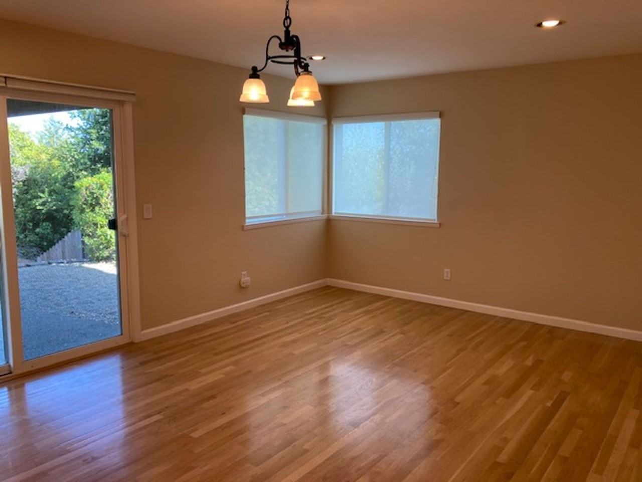 25 Lorraine Court - Photo 7 of 24