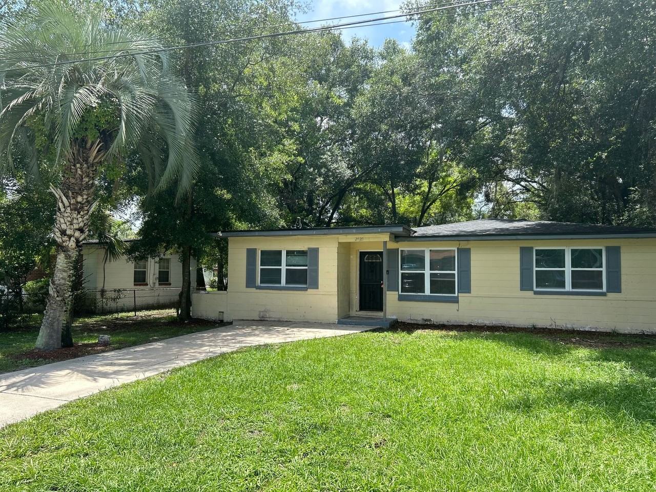 2820 Aubrey Ave - Photo 2 of 14