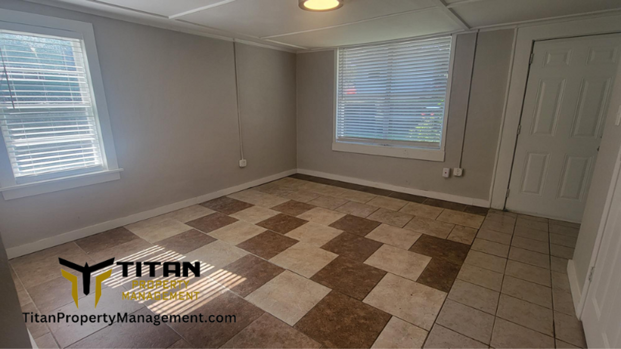 307B E Narroway - Photo 6 of 12