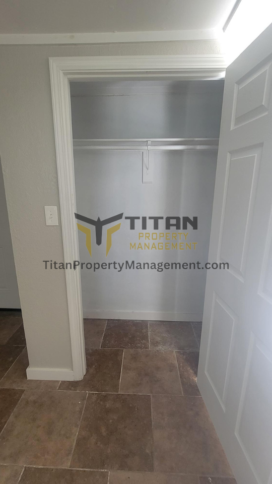 307B E Narroway - Photo 7 of 12