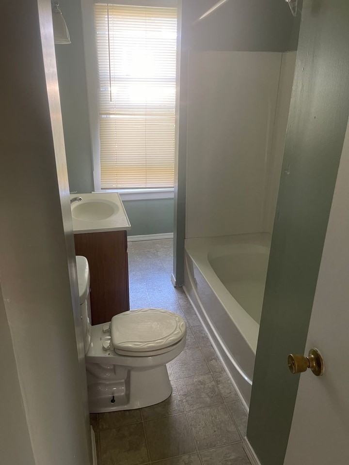 66 Griswold Street - Red Pod - Photo 3 of 11