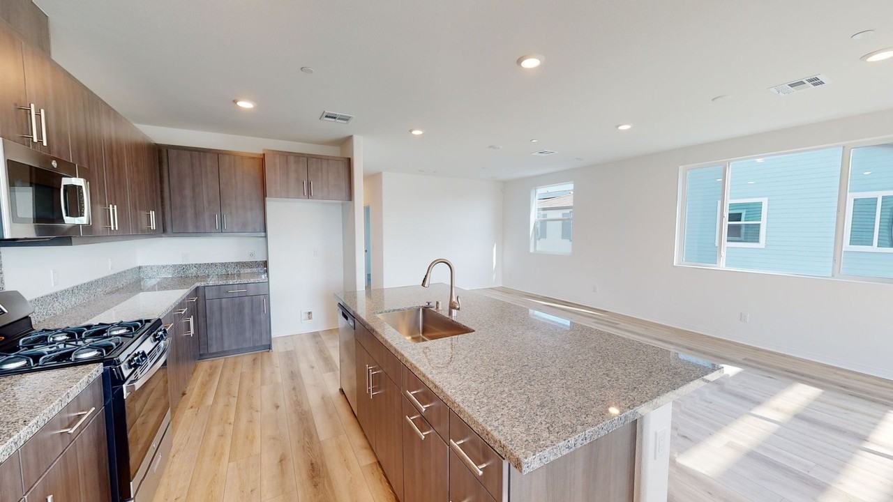 15166 Horizon St #1 - Photo 4 of 11