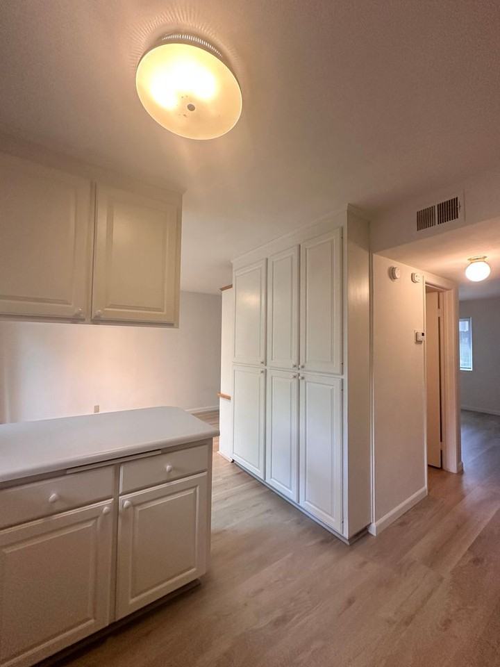 2084 Alta Loma St - Photo 5 of 28