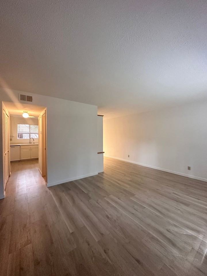 2084 Alta Loma St - Photo 7 of 28
