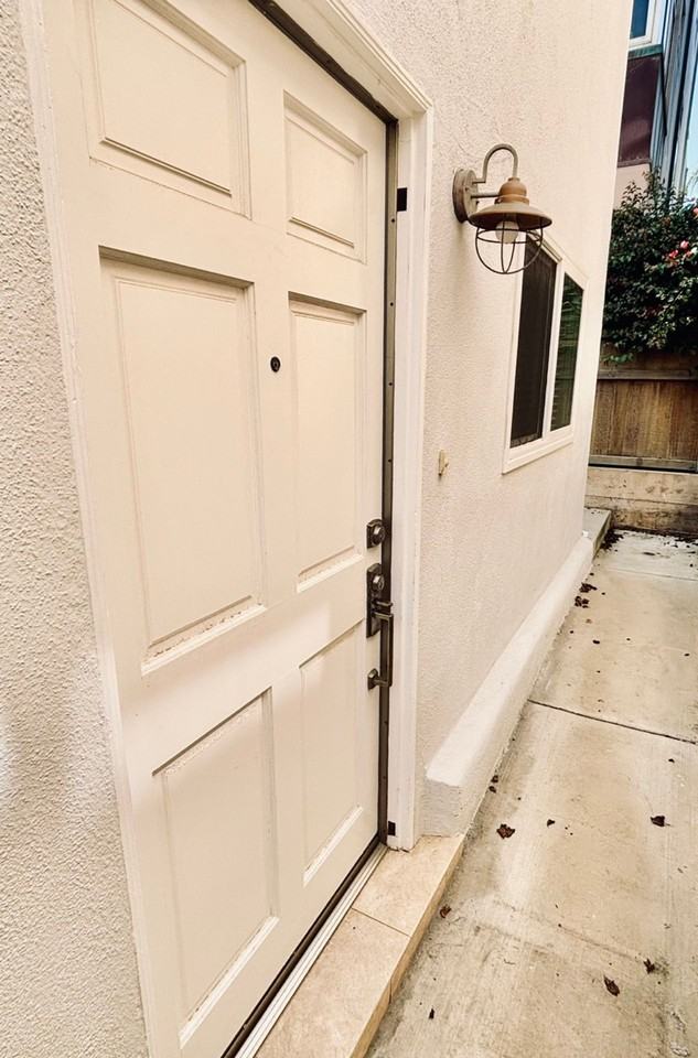 208 Seaview St - Photo 7 of 21