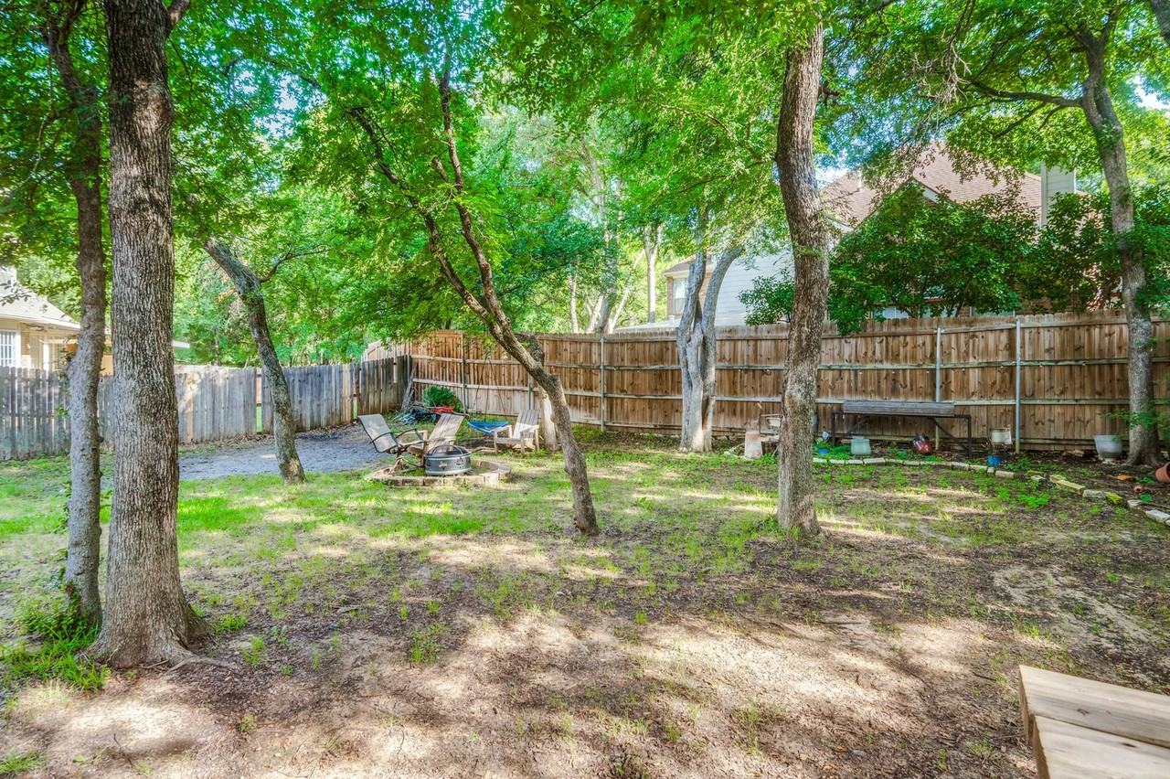 2021 Broadleaf Dr - Photo 3 of 4