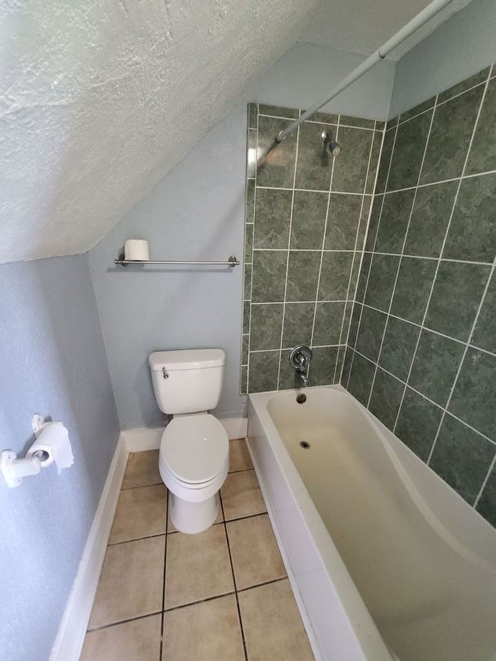 2420 54th St. (Duplex) - Photo 3 of 7