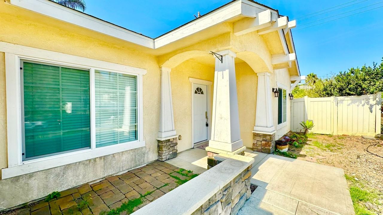 1741 Placita Suenos - Photo 2 of 35