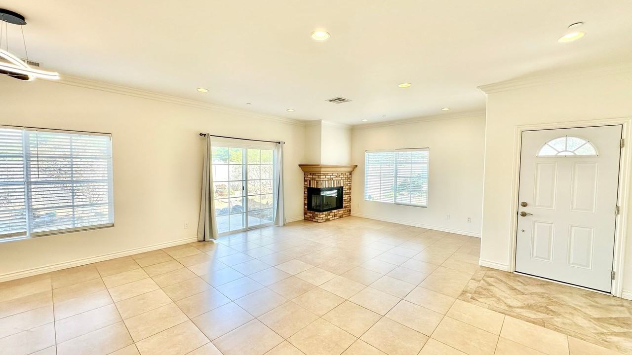 1741 Placita Suenos - Photo 4 of 35