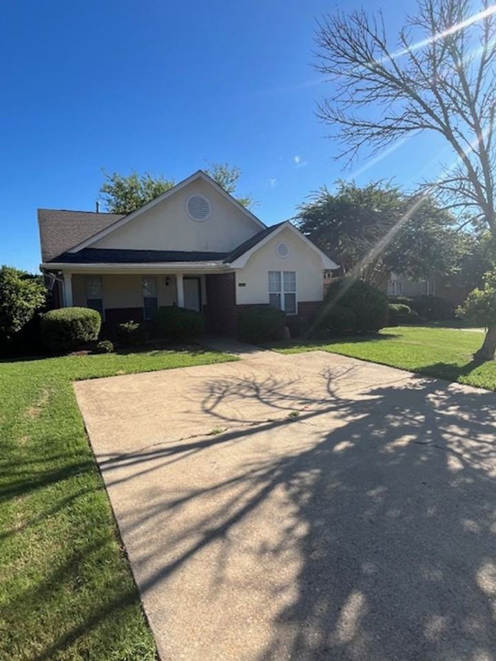 2536 Alpine St - Photo 2 of 23