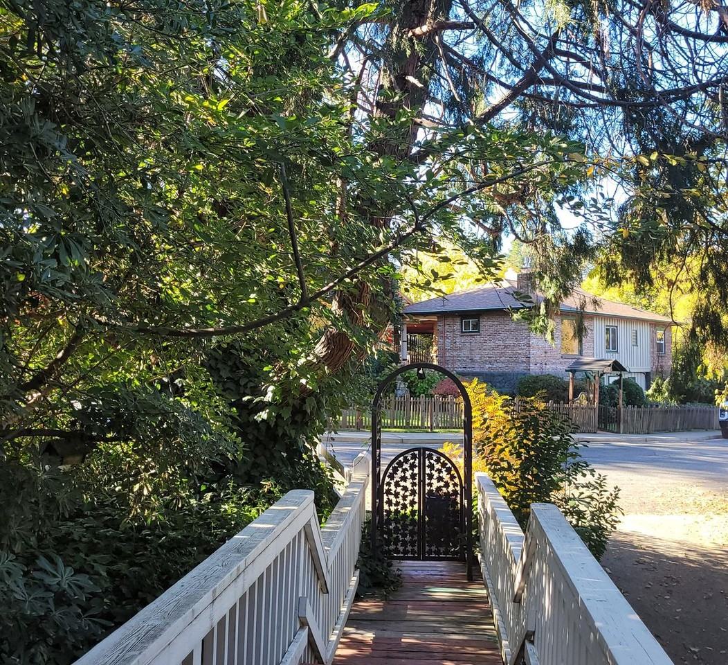 1346 Cora Ln - Photo 2 of 20