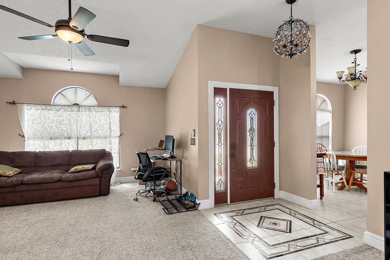 1227 Weeping Willow Ln - Photo 3 of 34