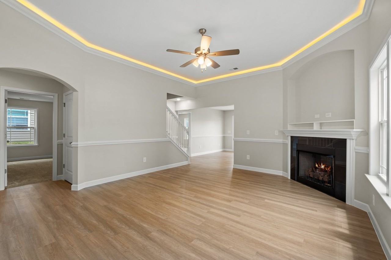 1615 Brookcroft Dr - Photo 5 of 28