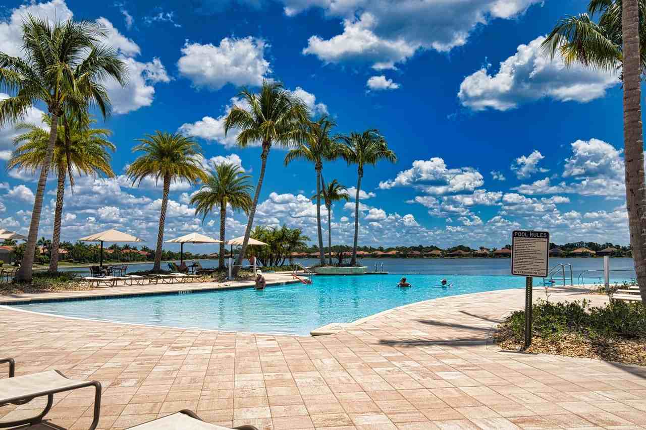 117 Villa Perosa Way - Photo 3 of 50