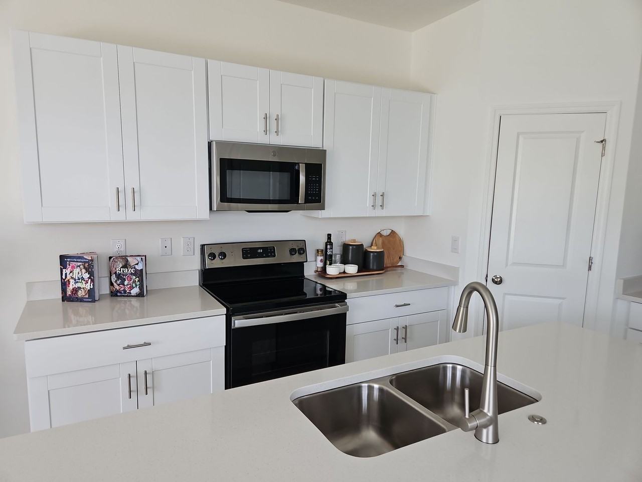 2338 Alee Ln - Photo 5 of 26