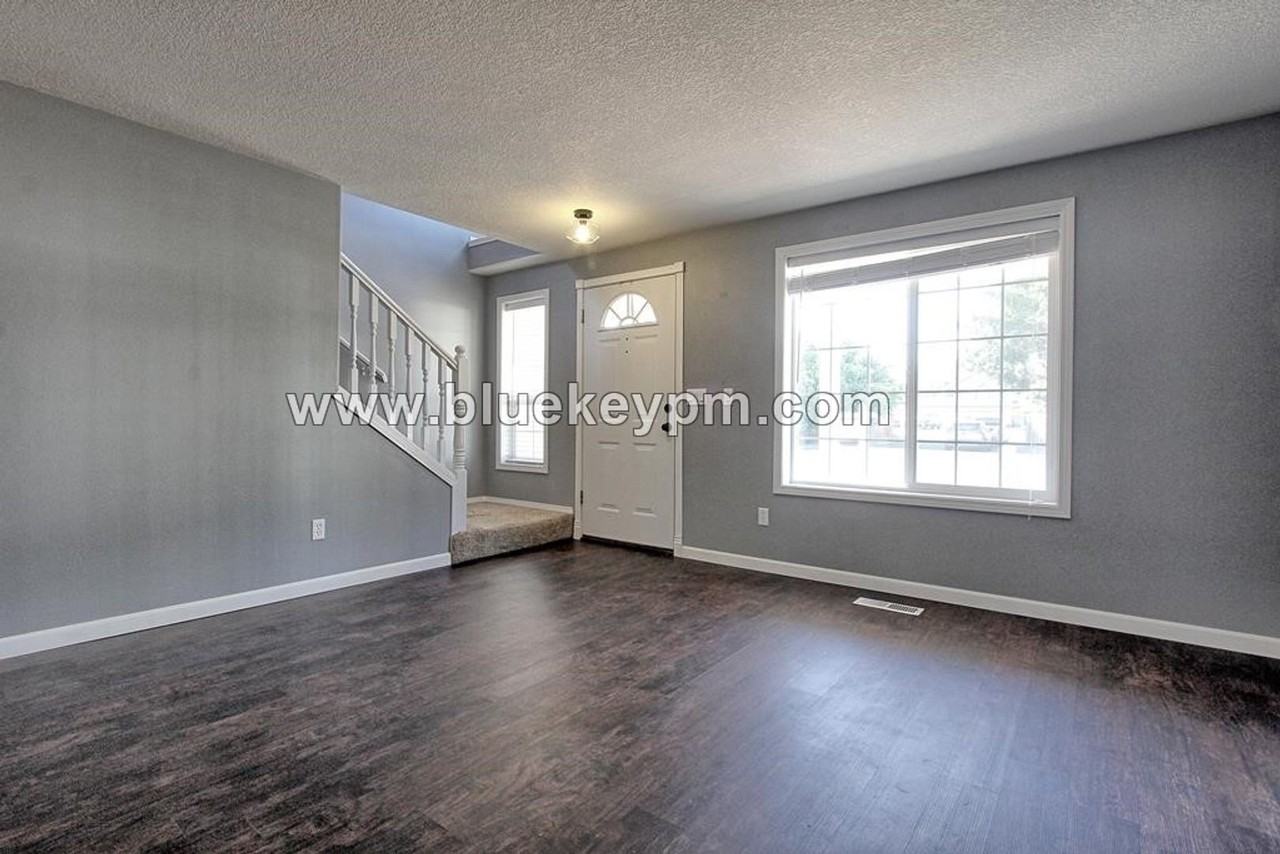 1915 Se 189th Ct - Photo 3 of 21