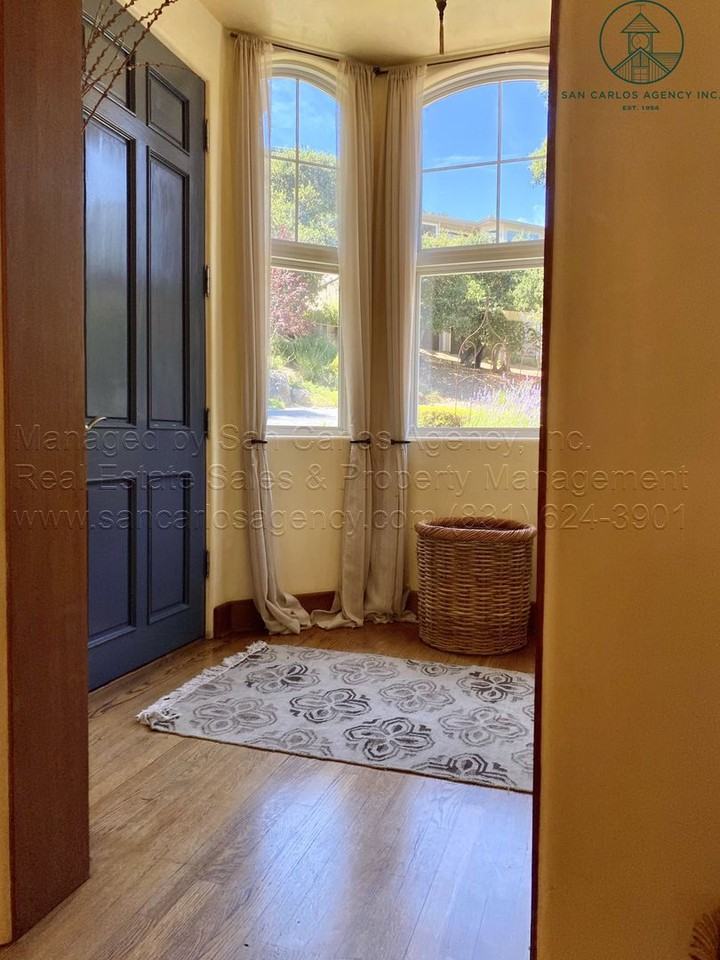 10515 Fairway Ct - Photo 3 of 35