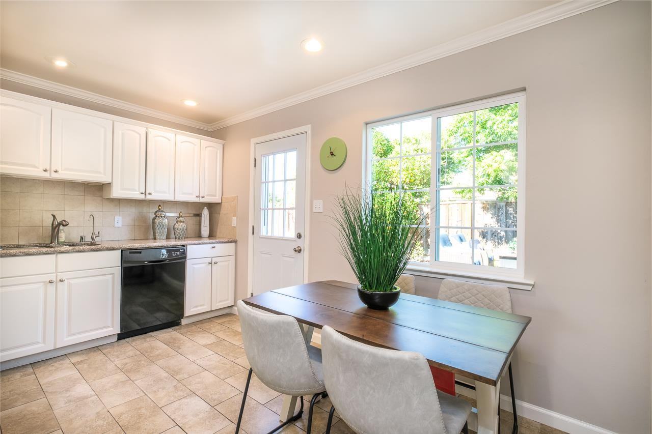 3180 Calzar Drive - Photo 2 of 8