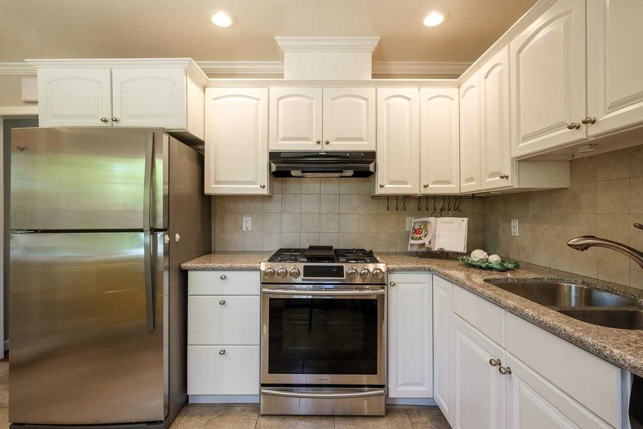 3180 Calzar Drive - Photo 5 of 8