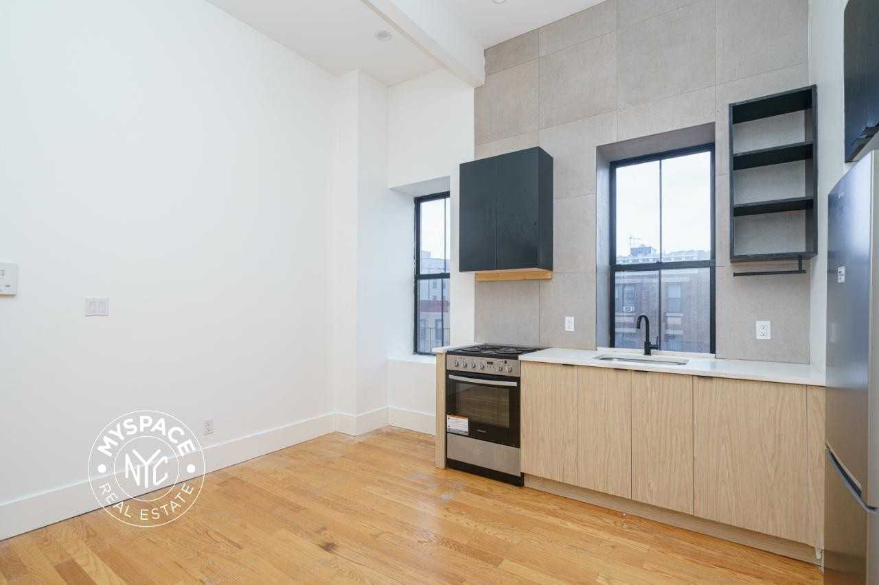 1520 Saint Johns Pl #3F - Photo 3 of 12