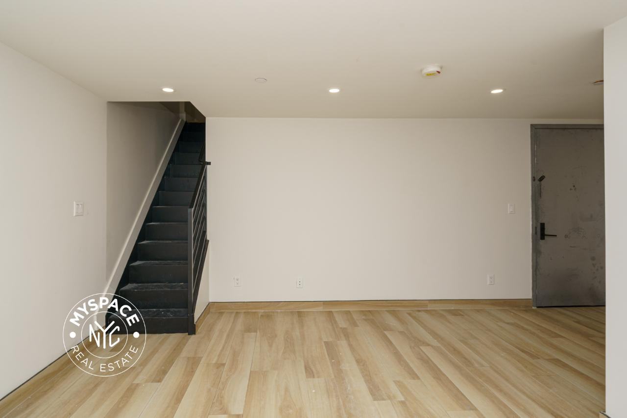 2553 Bedford Ave #1A - Photo 5 of 18