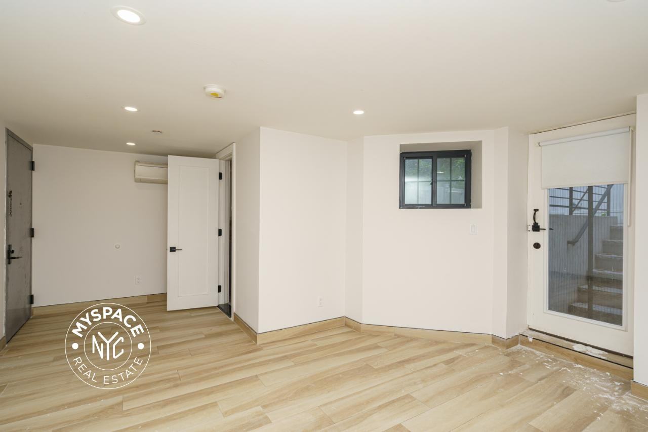 2553 Bedford Ave #1A - Photo 6 of 18