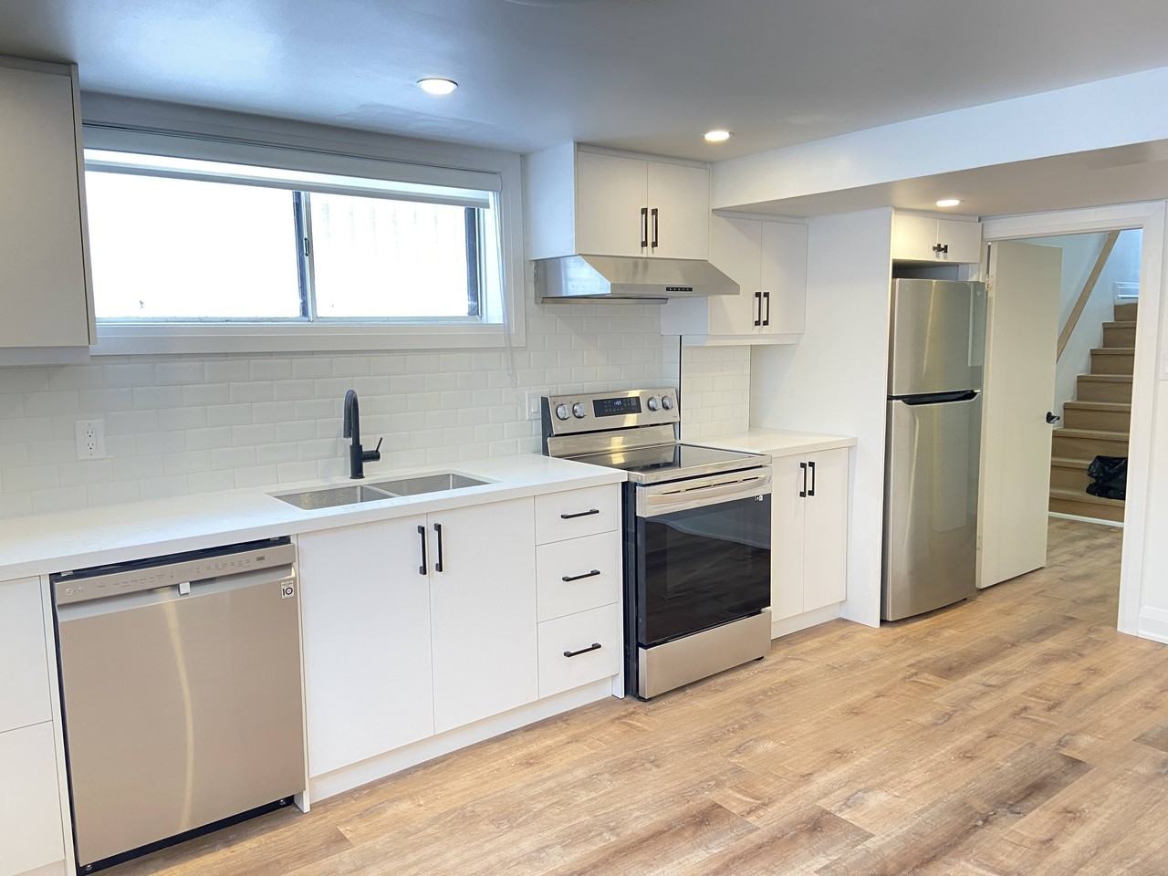 40 Haida Drive - Photo 2 of 10