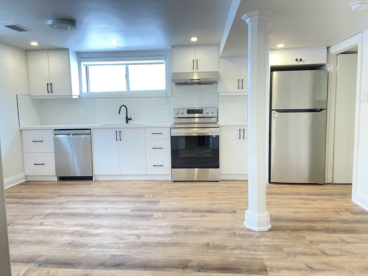 40 Haida Drive - Photo 3 of 10