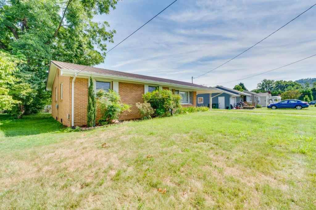607 Race St - Photo 2 of 18