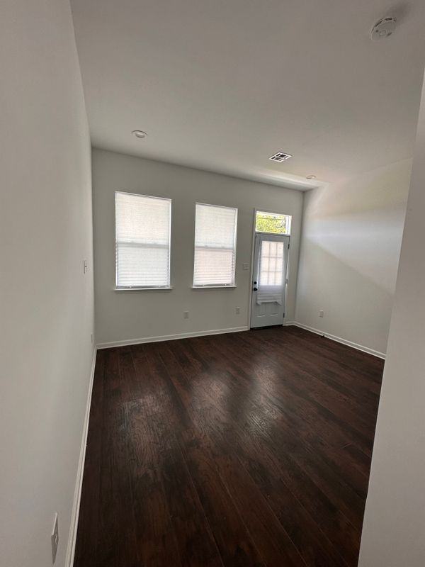 2430 Deers St - Photo 3 of 13