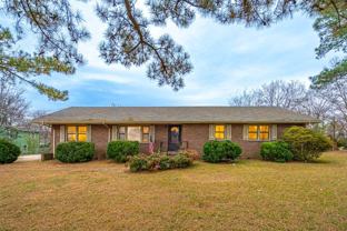 10019 Westleigh Dr Se - Photo 1 of 1