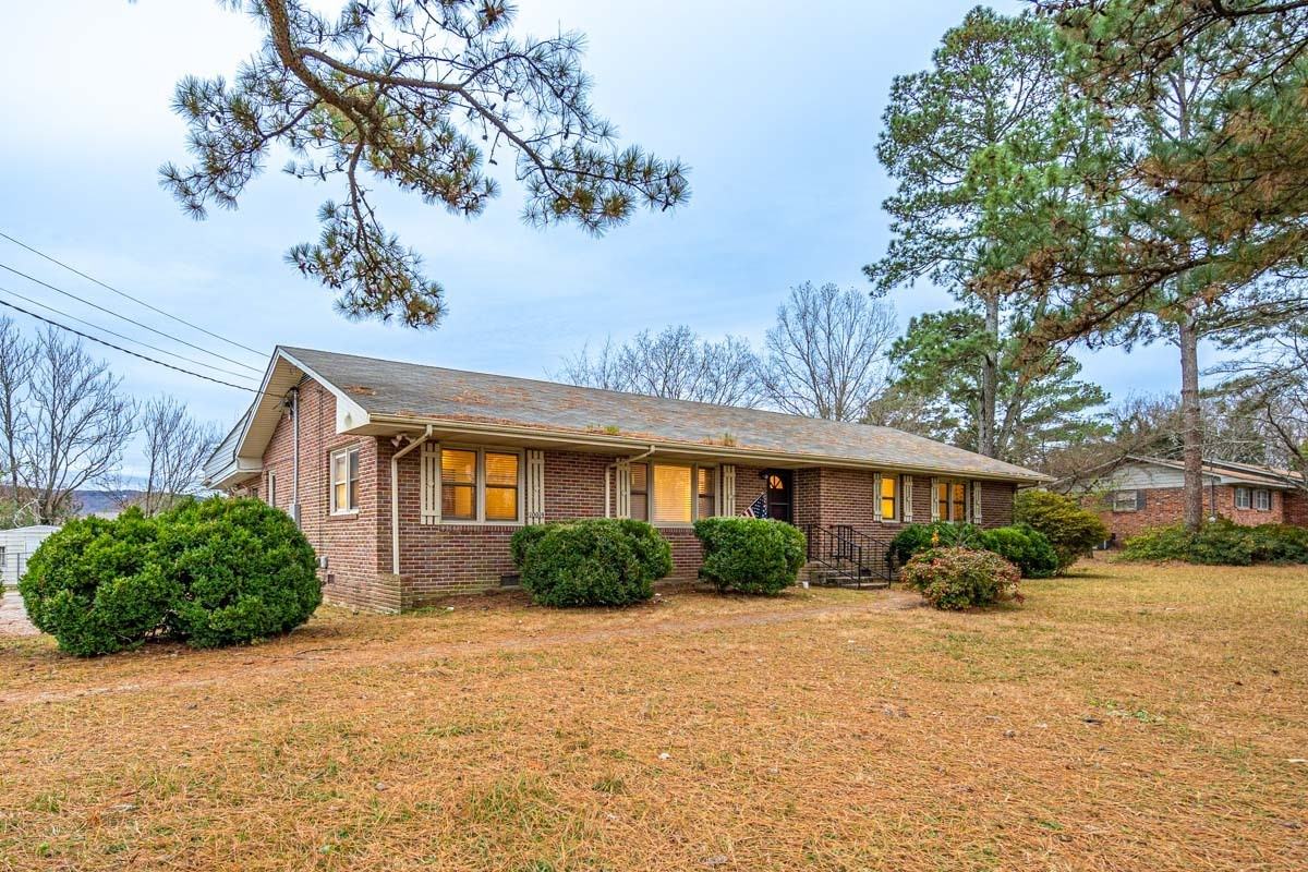 10019 Westleigh Dr Se - Photo 2 of 36