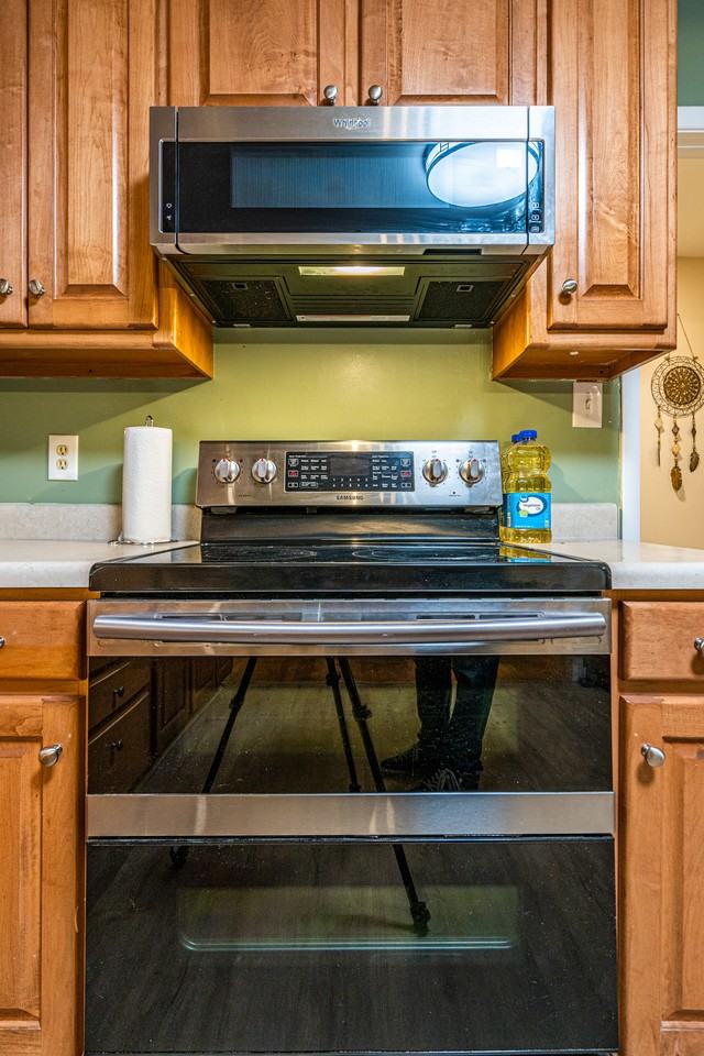 10019 Westleigh Dr Se - Photo 3 of 36