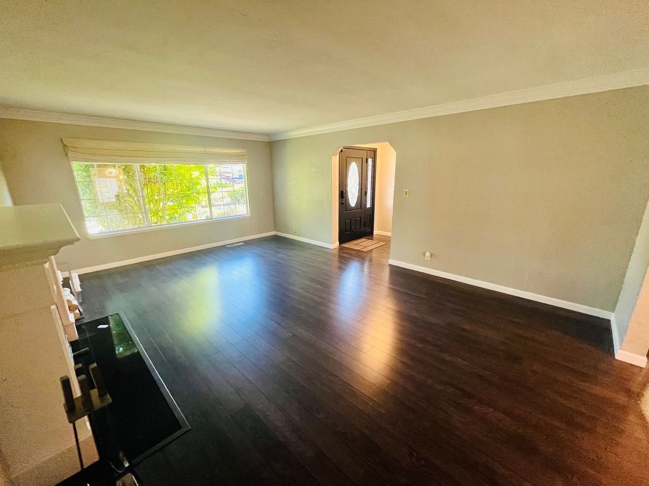 979 Stanley Ave - Photo 3 of 24