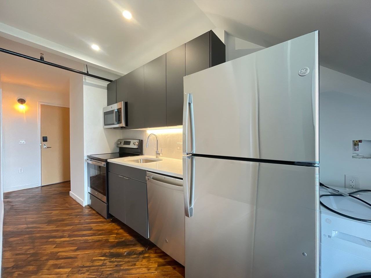 Kent Mills - Photo 2 of 36