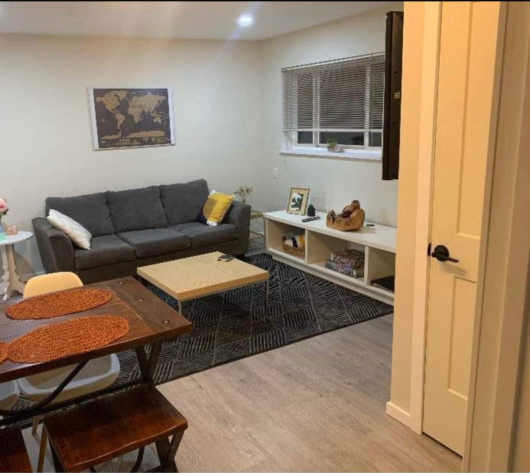 4285 Saint George Street - Photo 3 of 11