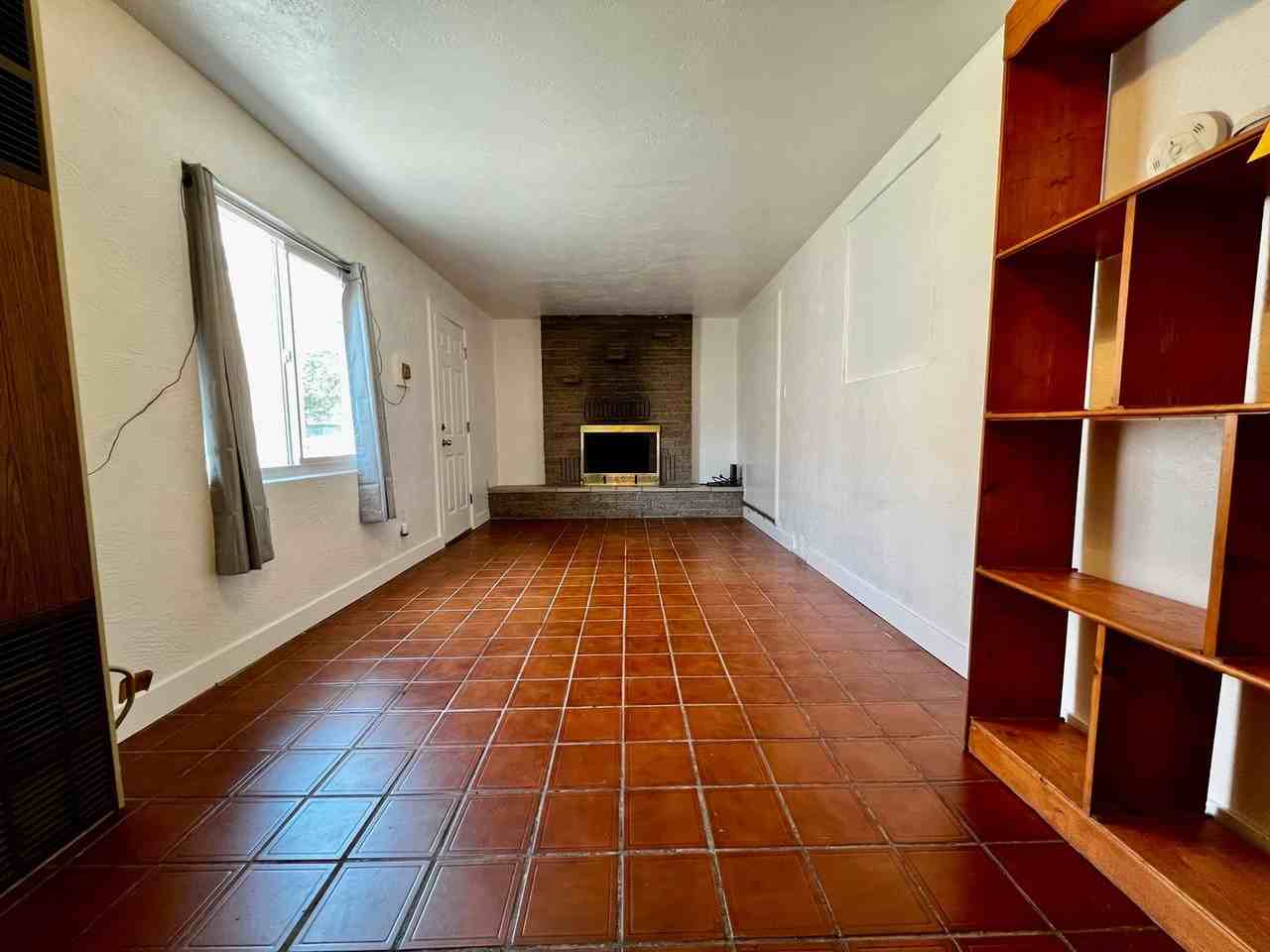 235 Jefferson St Ne #A - Photo 2 of 5