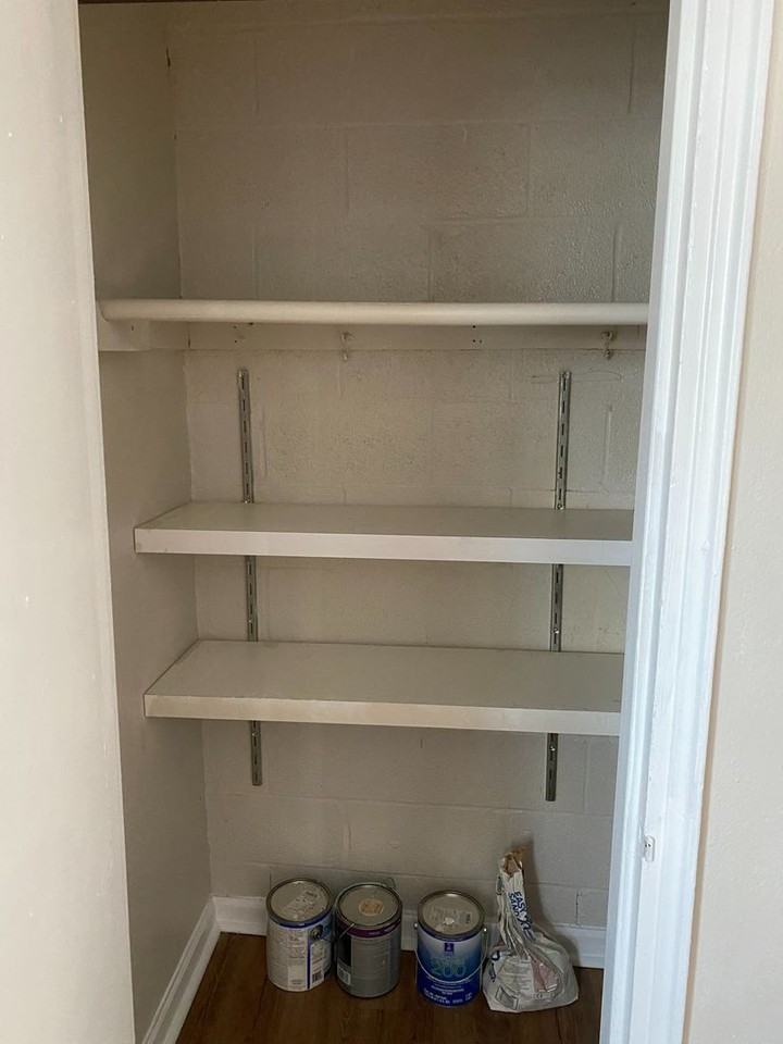 1837 N Dinwiddie St - Photo 3 of 12