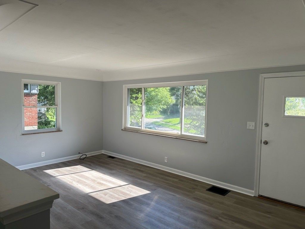 73 Illona Dr - Photo 3 of 11