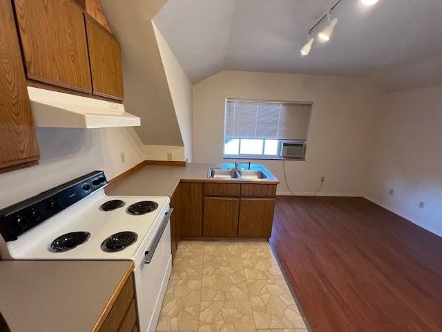 354 Ne Penn Ave Apt 3 - Photo 2 of 9