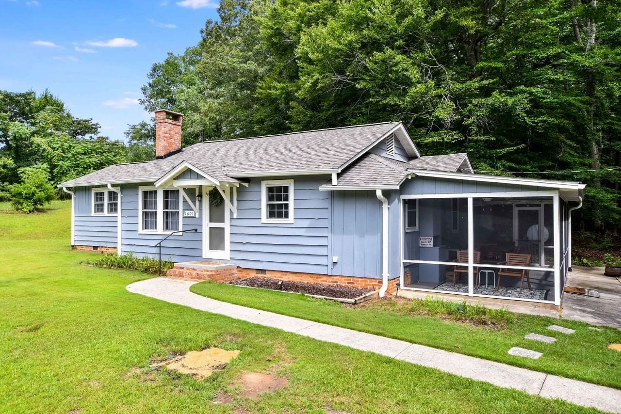 1601 Columbus Rd - Photo 3 of 34